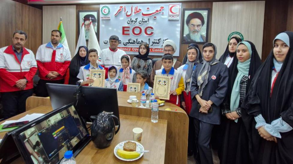 نخستین آیین تجلیل از برگزیدگان رویدادهای فرهنگی هنری شبکه دانش آموزی هلالیتا در کرمان برگزار شد