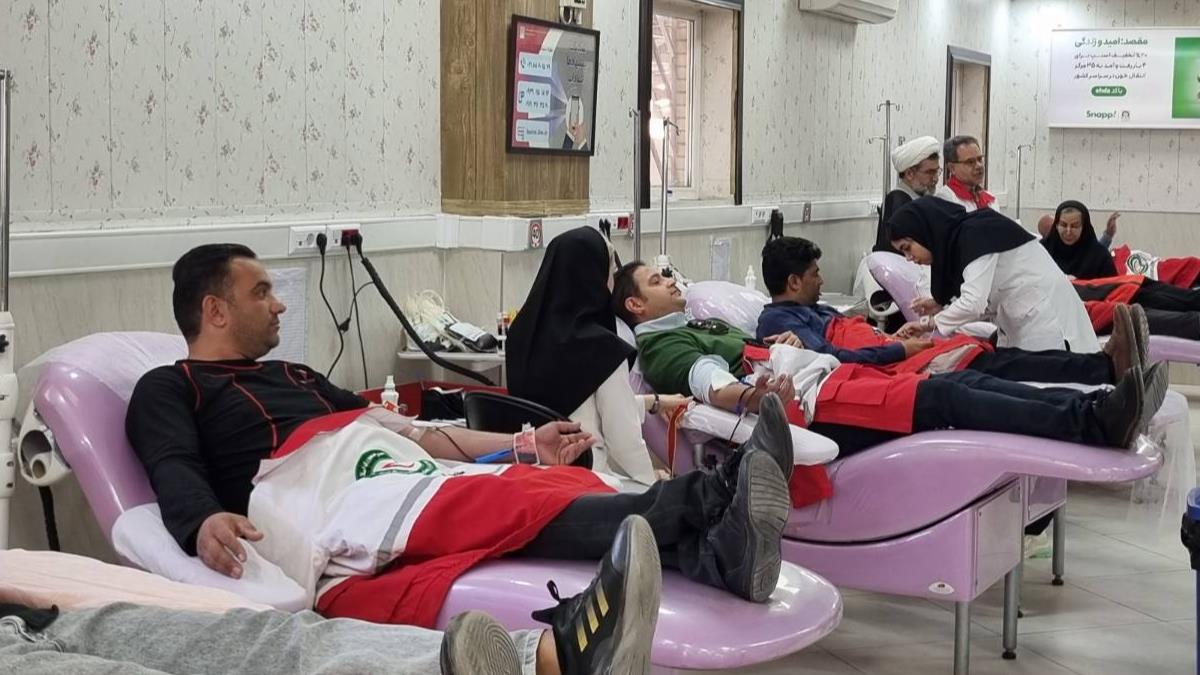 اهدای بیش از ٣١ هزار سی‌سی خون توسط نیروهای هلال احمر کرمان در دهه فجر