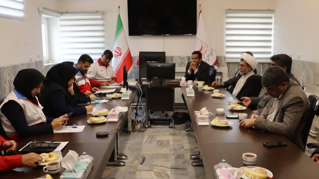 تقدیر مدیرکل آموزش و پرورش کرمان از خدمات هلال احمر در جنگ رمضان