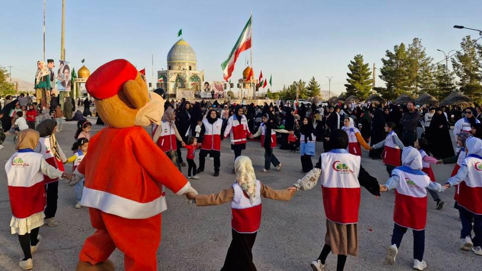 بهره وری بیش از  ۱۰۰هزار نفر از خدمات جوانان هلال احمر کرمان در جنگ تحمیلی دوم و سوم